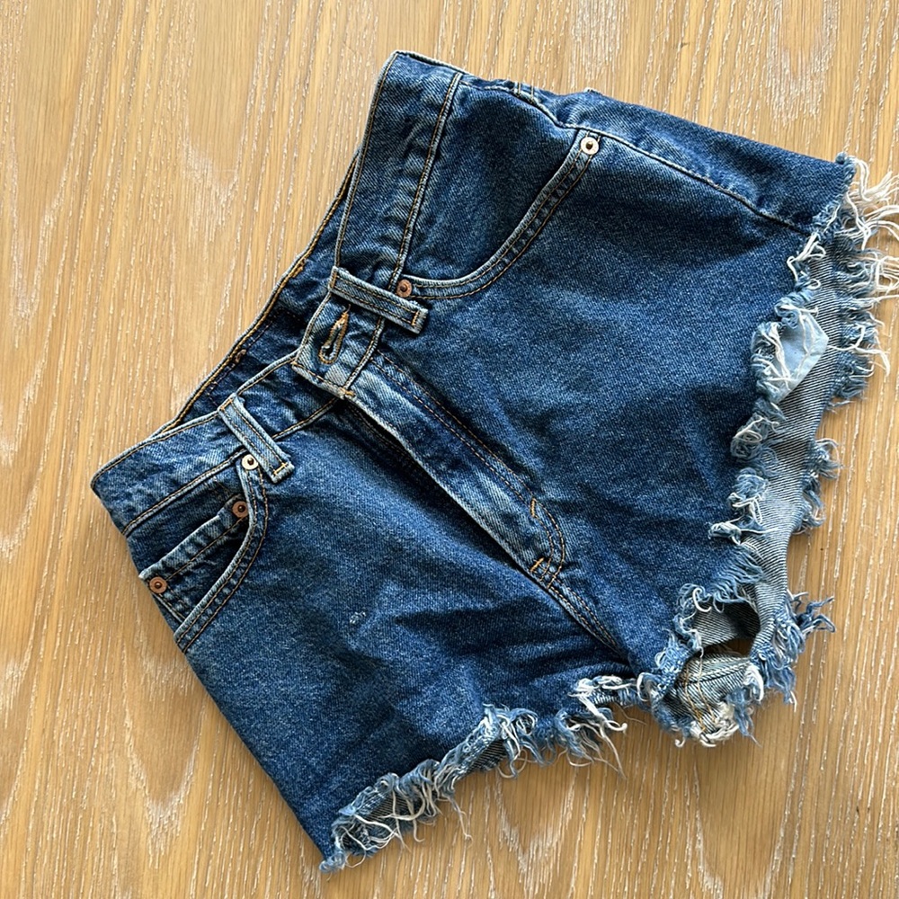 Levi’s Cutoff Shorts Size 0